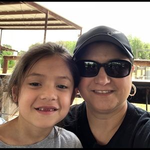 Meet your Posher, Angie